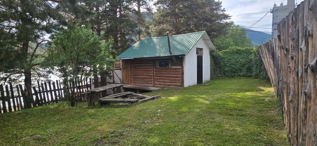 Дом на берегу Катуни