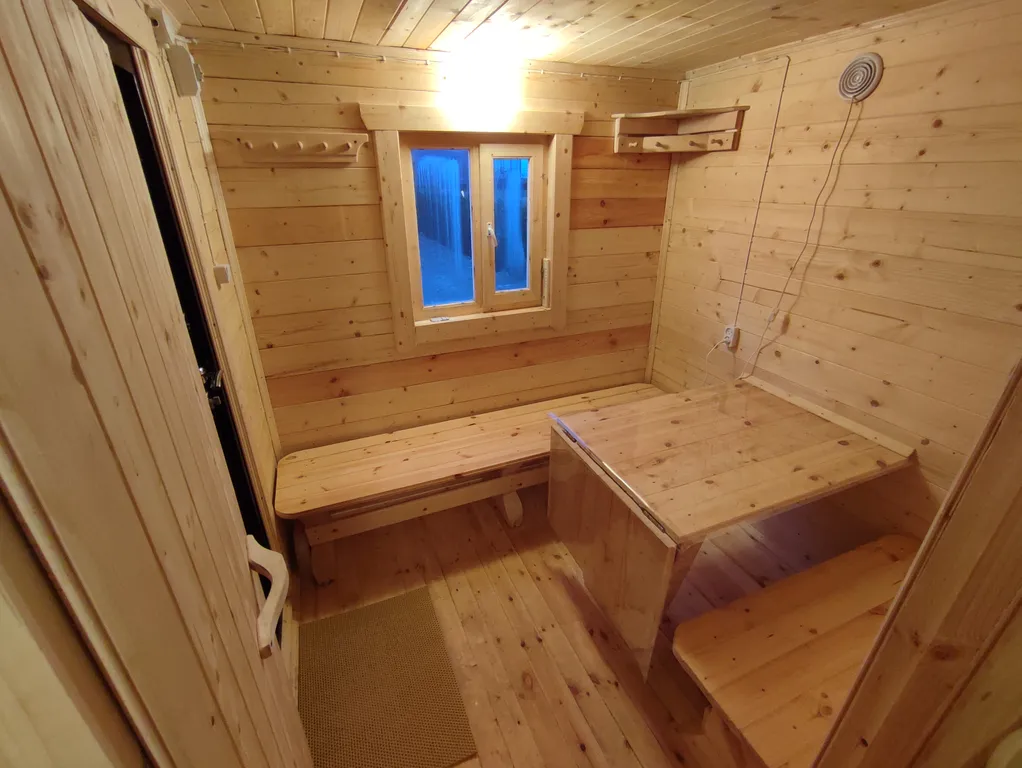 Дом с баней на берегу моря