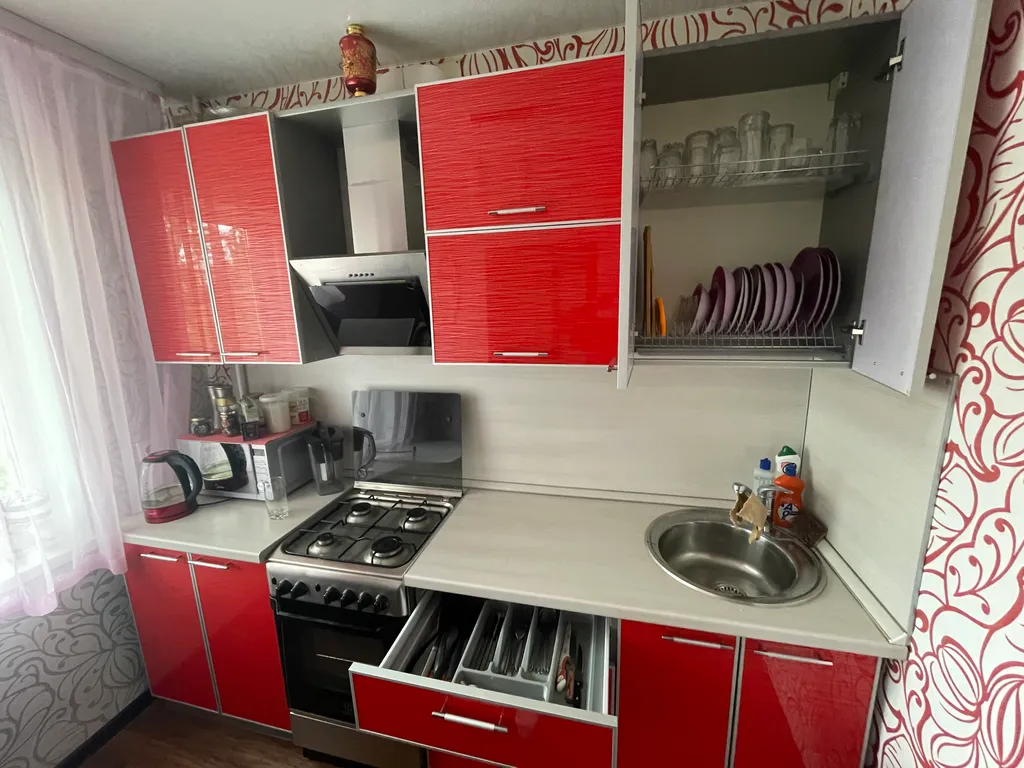 Уютная квартира в спальном районе ждет порядочных людей