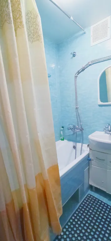 Теплая двухкомнатная квартира рядом с парком