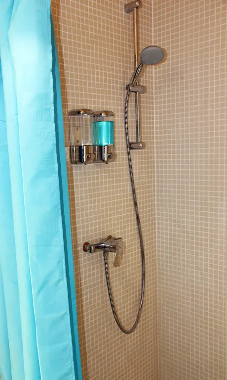 Коттедж Дубльдом по Новой Риге с видом на озеро и камином — Шаховская