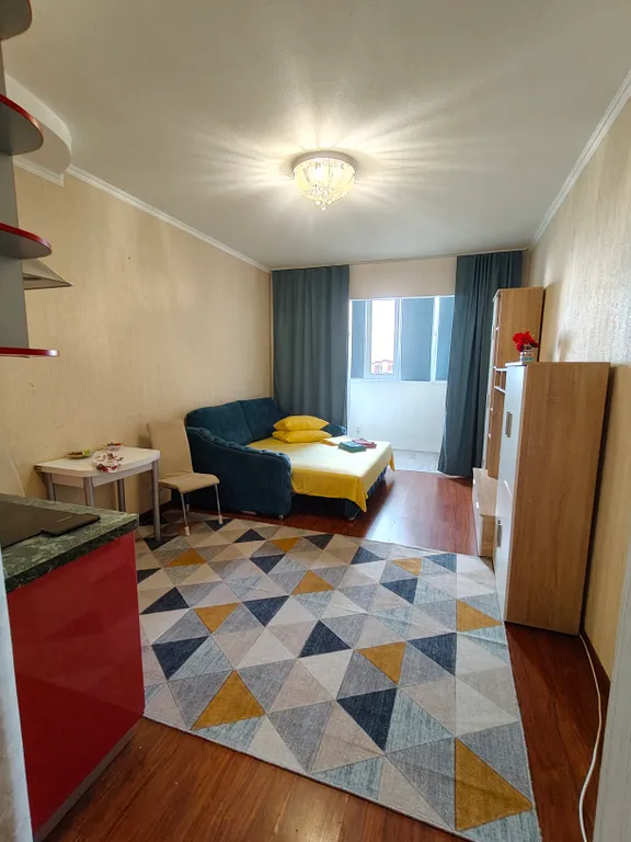 Квартира Студия, район тц Вершина, тенисный центр — аренда посуточно в Сургут