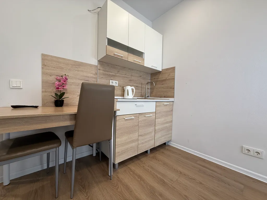 Тут хорошо на Космонавтов