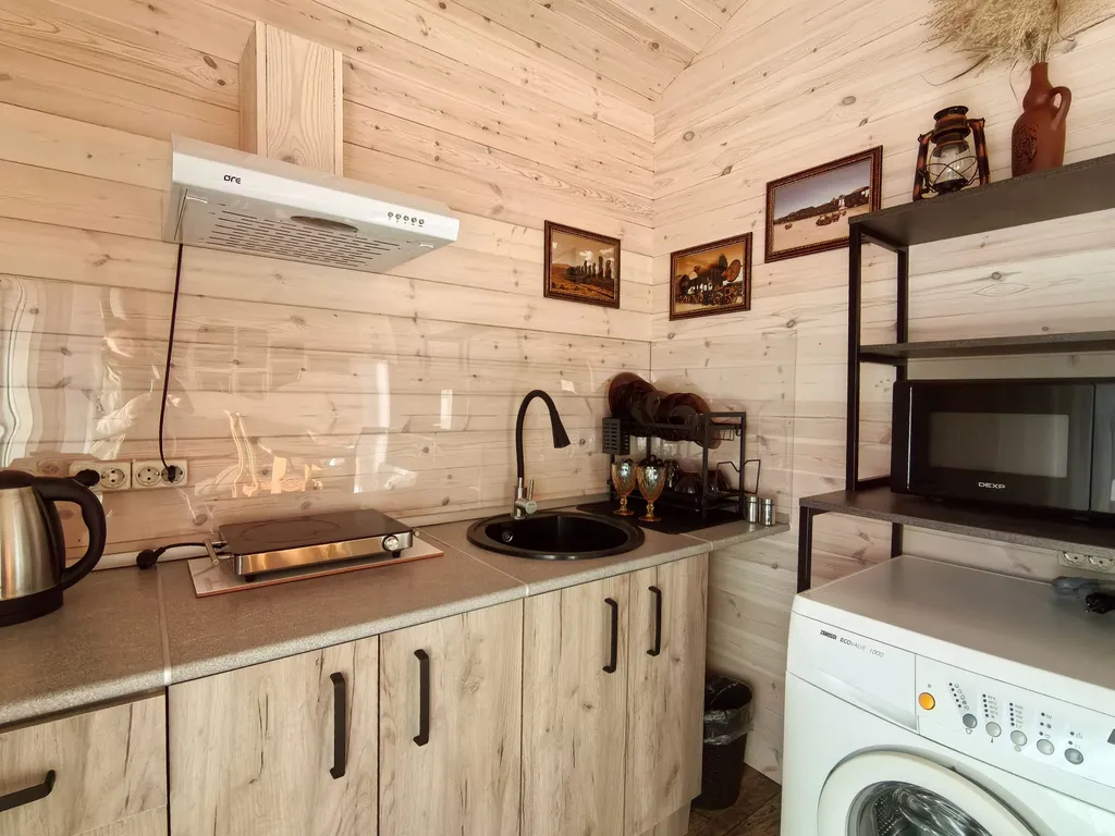 Уютный дом у озера Манжерок