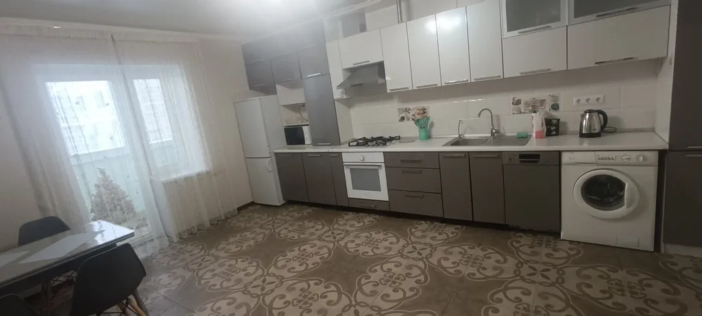 3-комнатная квартира в экологически чистом тихом районе