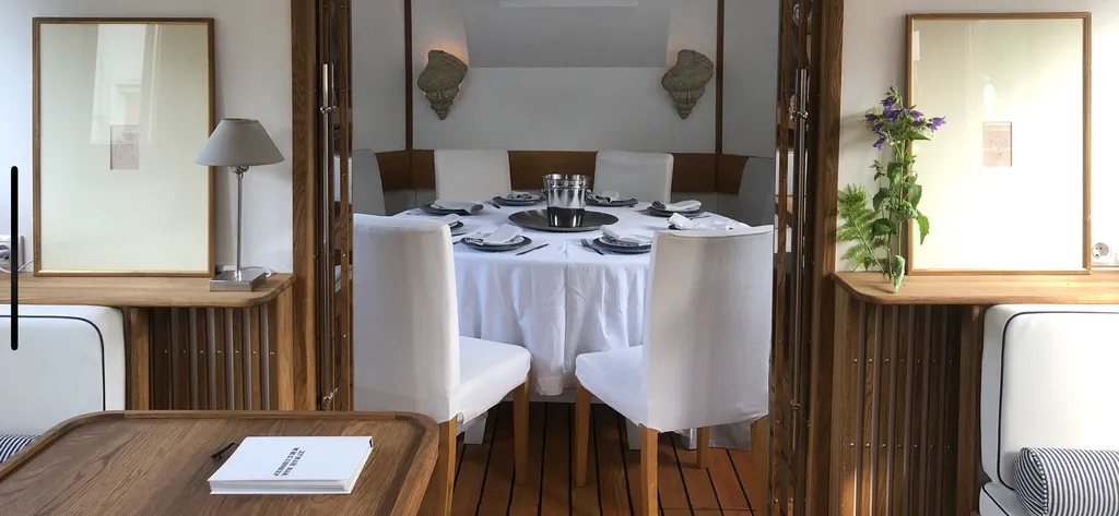 Теплоход для проживания