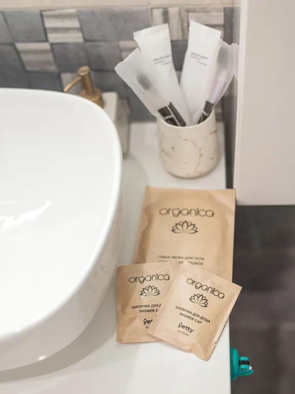 Дом Кантри со своим двором и парковкой