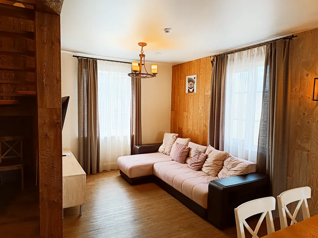 6-комнатный Дом