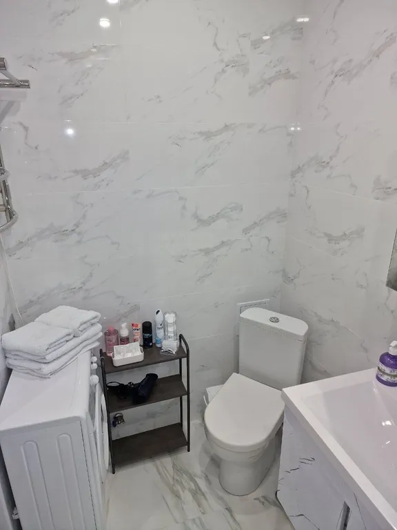 Кваритира на Весенней с очками виртуальной реальности