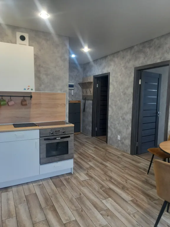 Евротрешка у ЖД вокзал и зоопарка