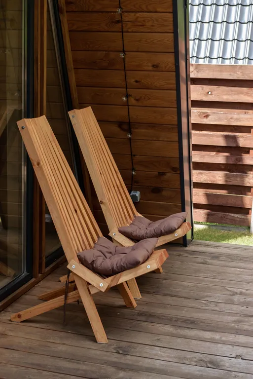 Треугольный Дом в лесу