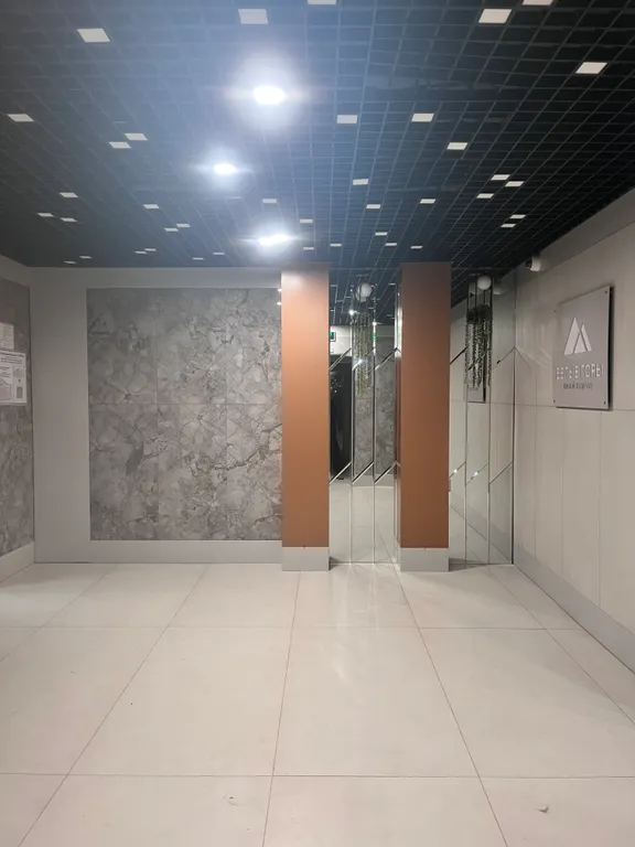 Студия располагается рядом с жд вокзалом.