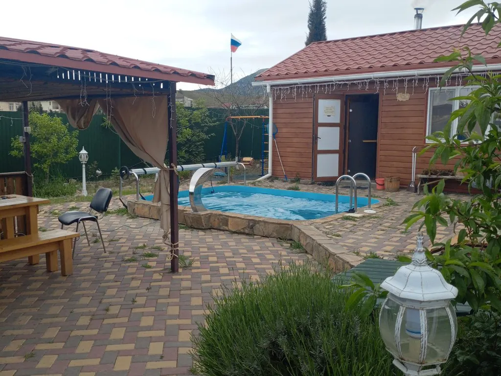 Гостевой дом Адель с баней и бассейном с подогревом.