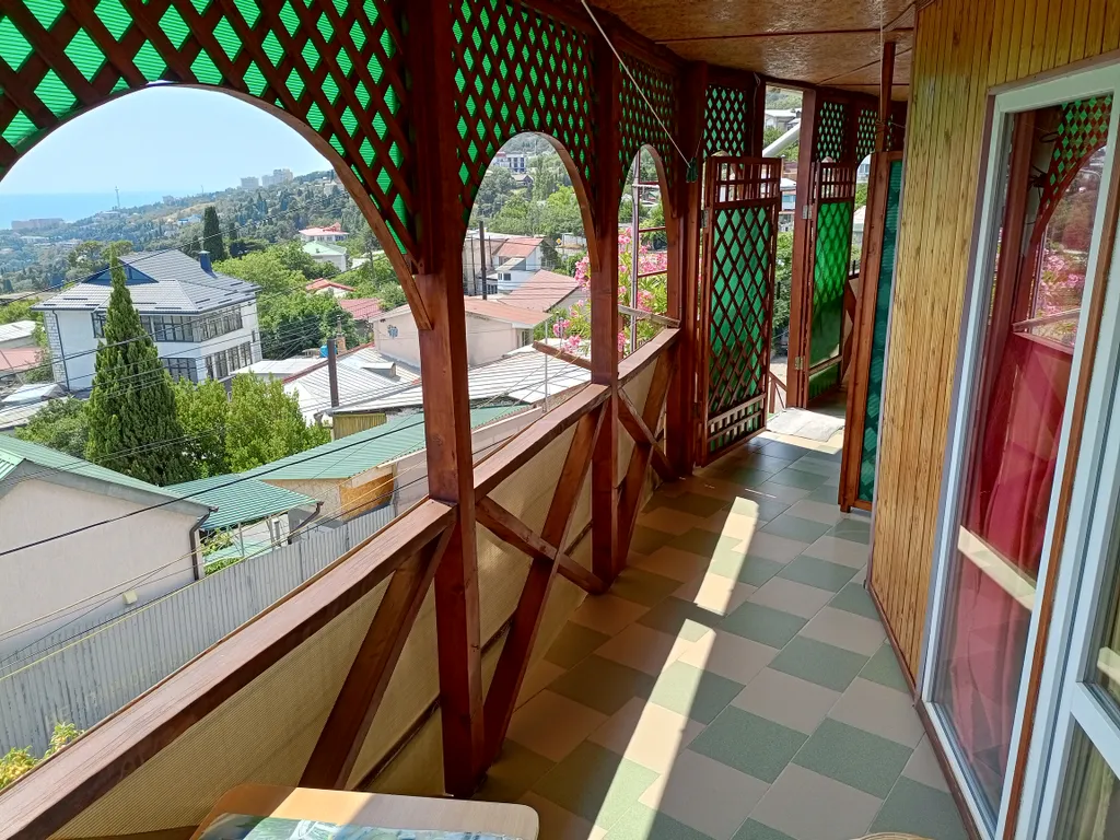 Видовая студия с террасой вид на море и горы