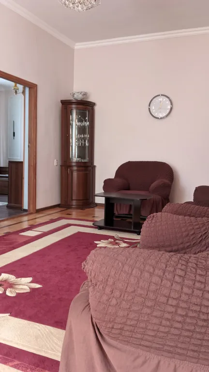 Коттедж Уютный второй этаж дома с отдельным входом и территорией во дворе — Сухум