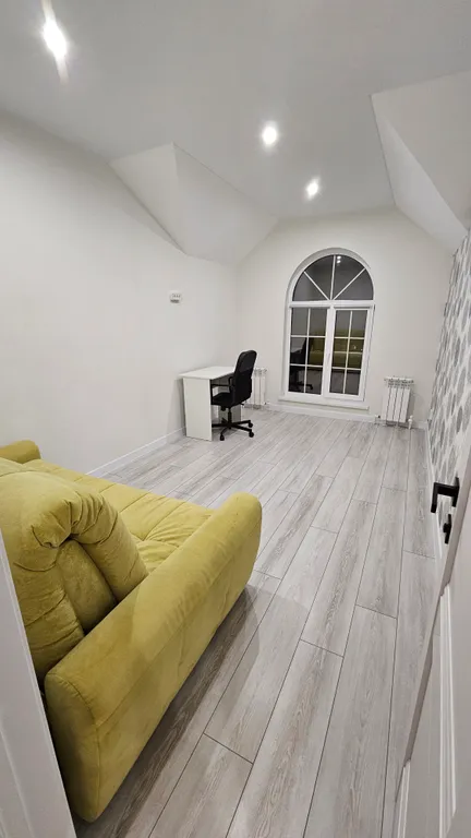 Уютный дом с панорамными окнами