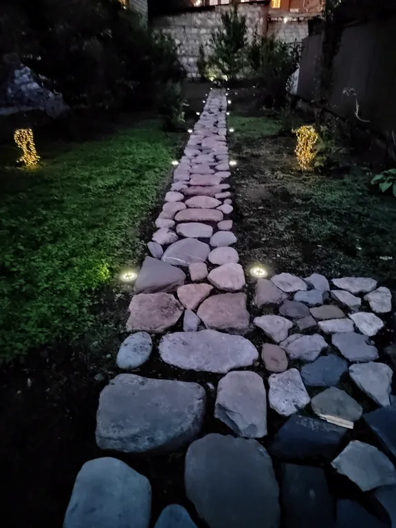 Уютный дом с садом в центре города