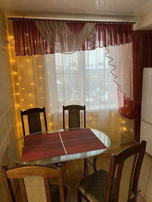 Просторная (98 м) 3-х комнатная квартира с видом на Успенский собор!