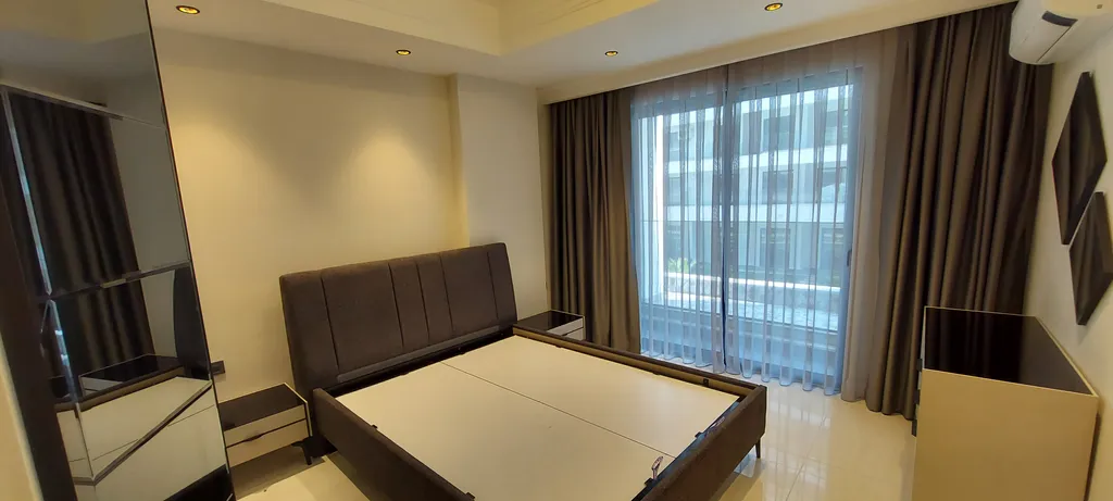 Двухуровневая квартира с собственным выходом к бассейну