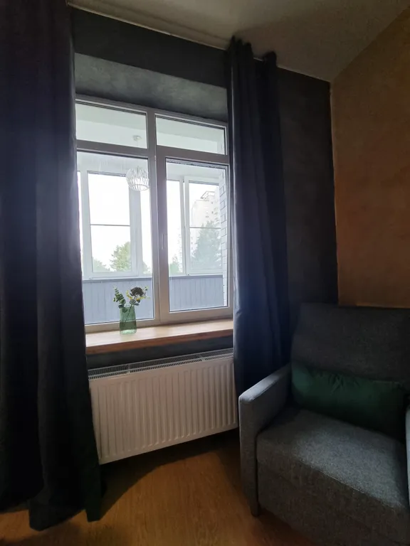 Современные апартаменты с джакузи у озера