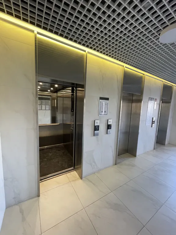 Приватная квартира в доме бизнес-класса с панорамной крышей