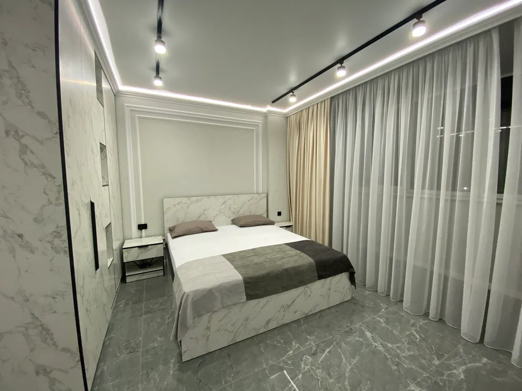 Квартира люкс с видом на гору в 5 мин езды от аэропорта и экспо центра