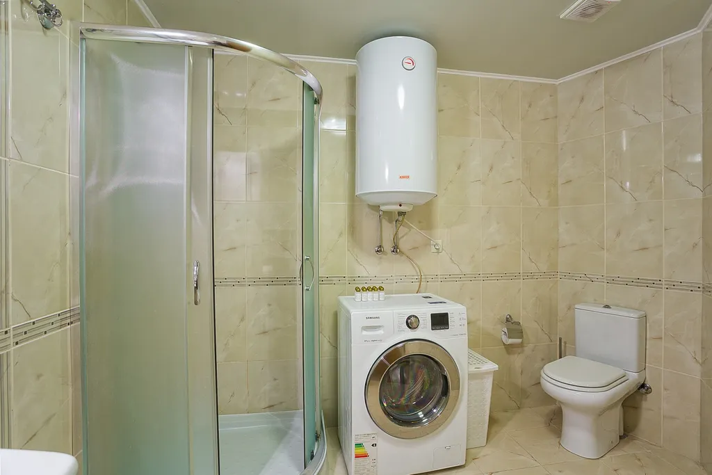 Просторная видовая двухкомнатная квартира на берегу моря в Ливадии