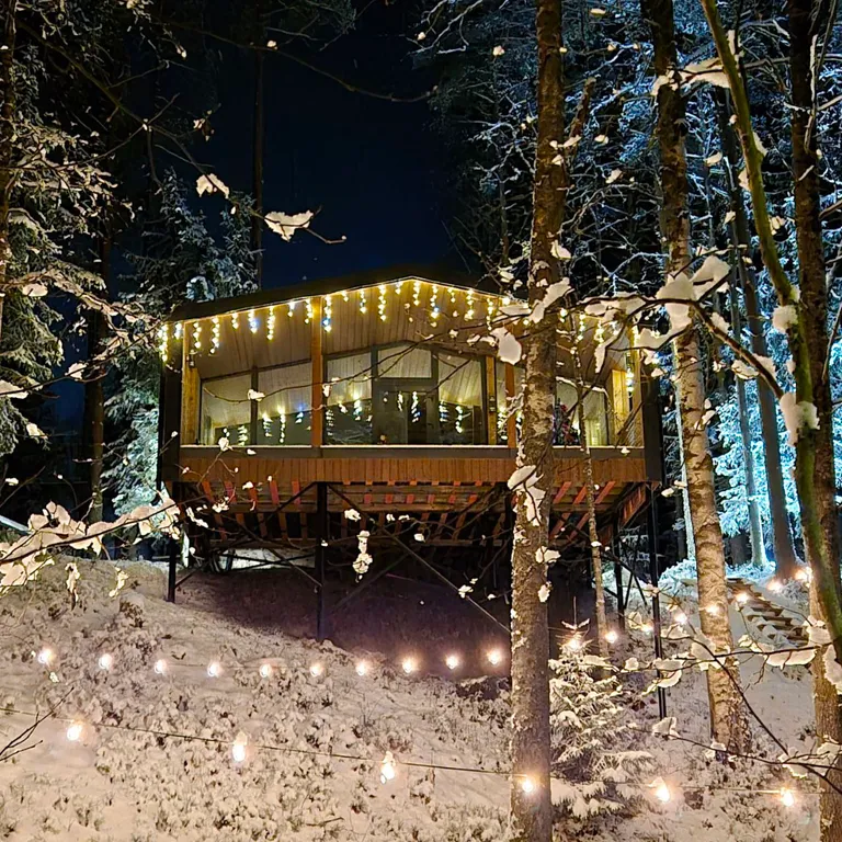 Дом в волшебном месте Magic house