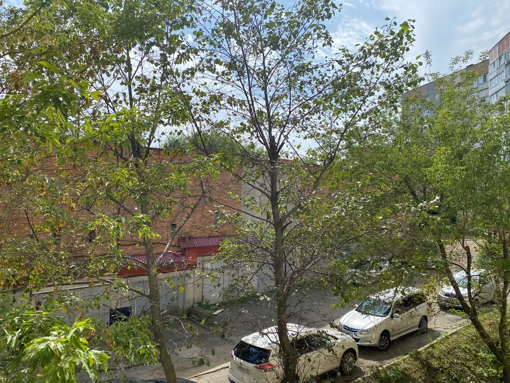 Первая речка, рядом с пляжем на мысе Кунгасный