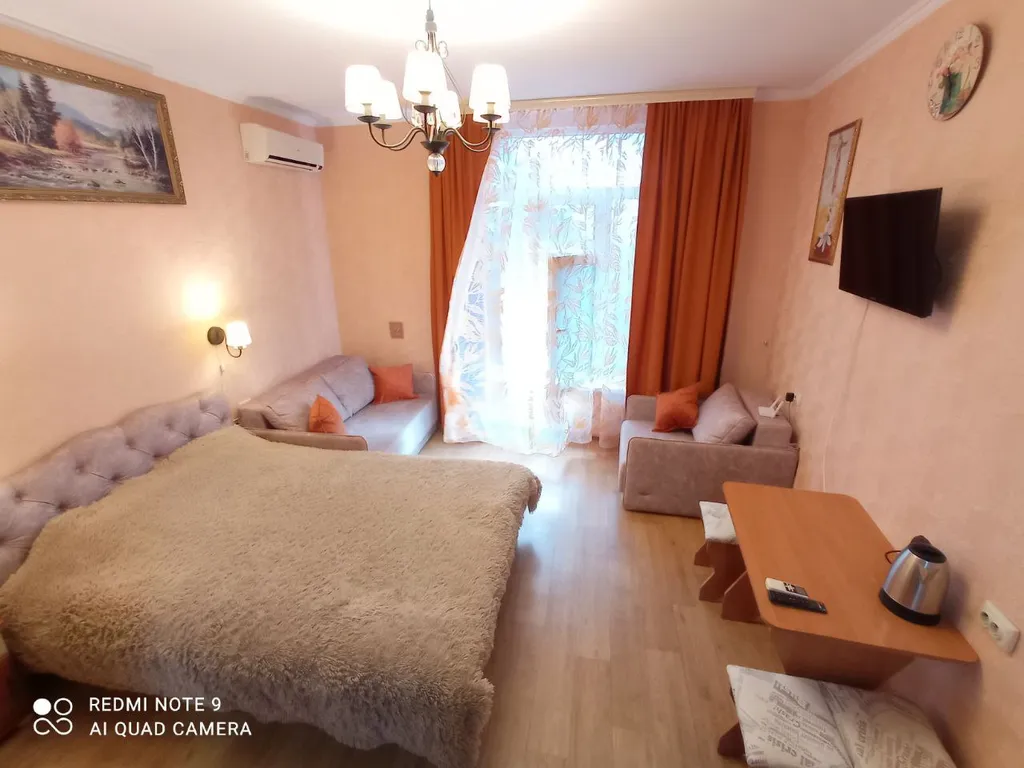 Комфортная студия в центре Алупки у дворца