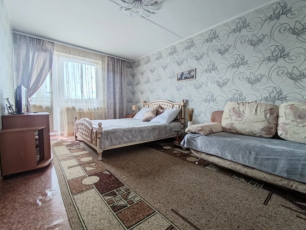 Квартира с шикарной кроватью