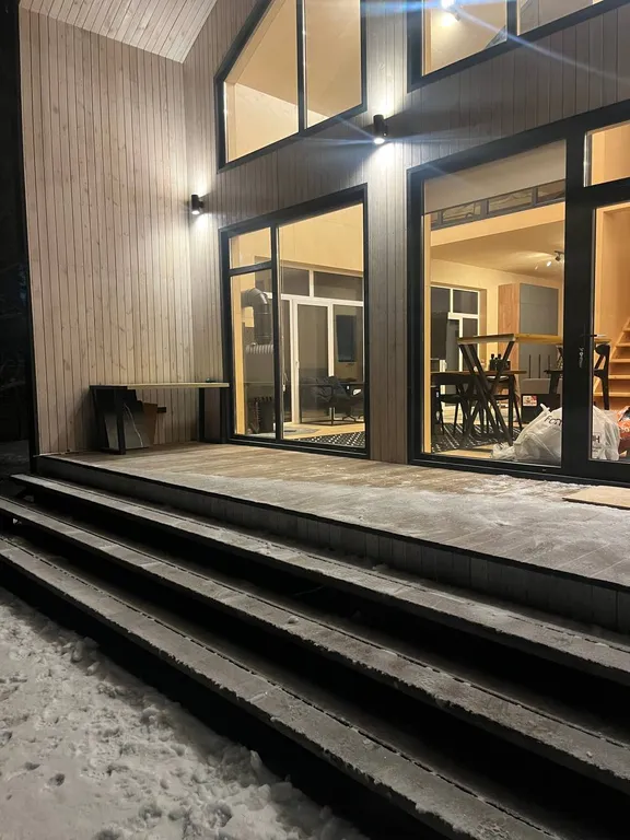 Барнхаус на берегу реки Кундыш