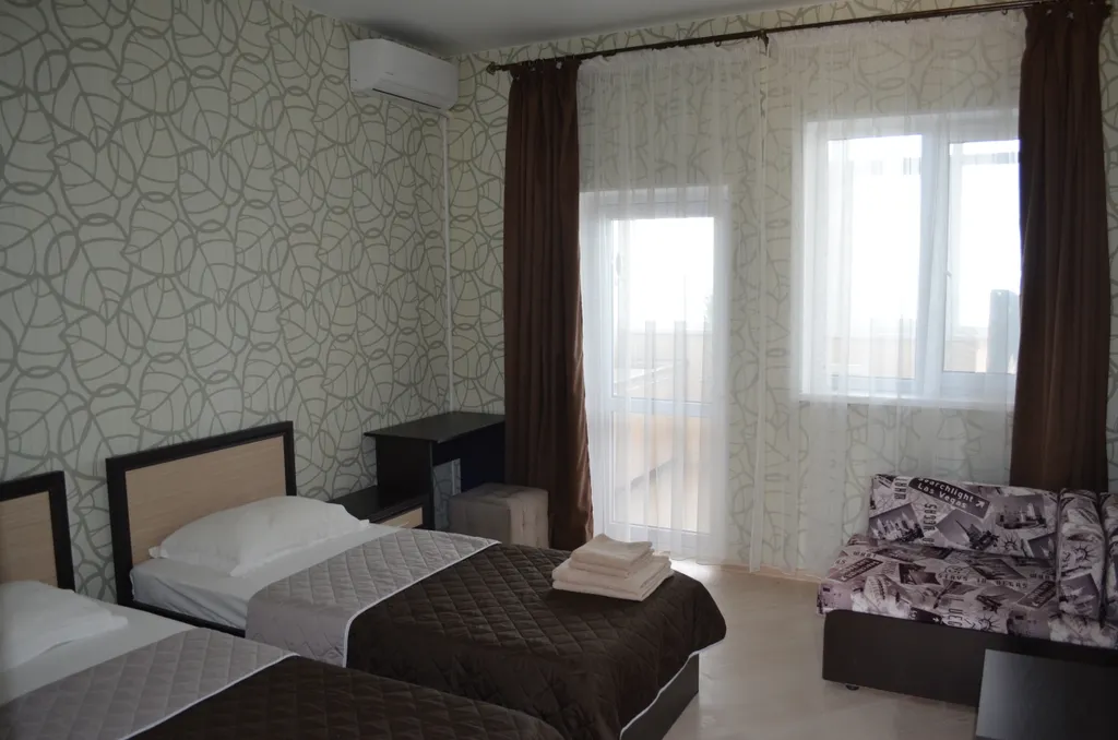 Комната с видом на море со всеми удобствами и отдельным входом