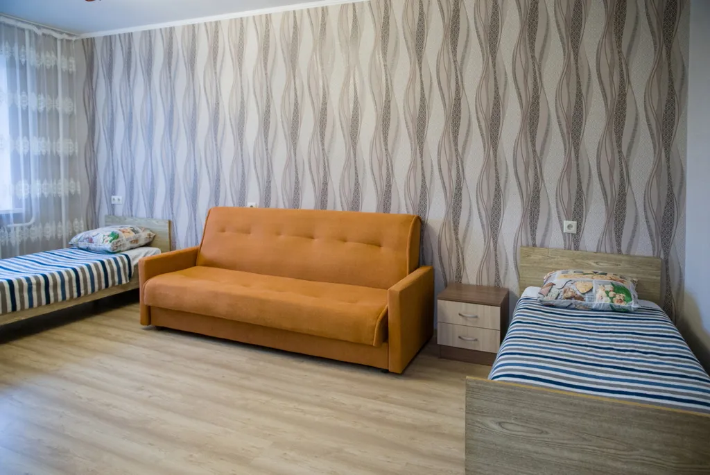 Рядом ТРЦ Аэропарк Дворец Единоборств