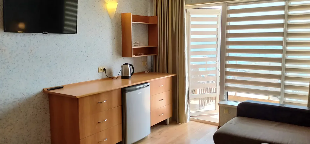 Просторный 2х комнатный номер с видом на море, 1я линия