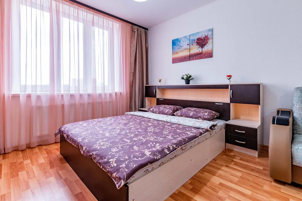 Квартира Евро-трёхкомнатные апартаменты Dreamhouse — Екатеринбург