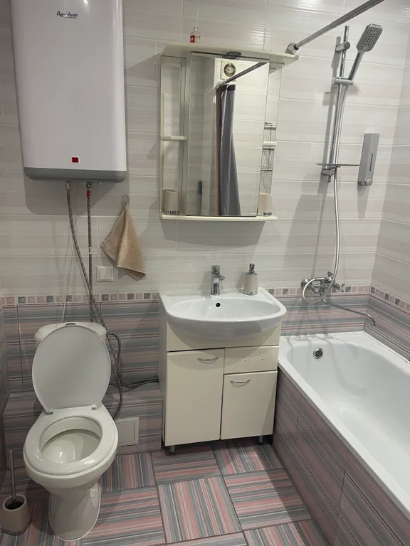 Уютная просторная квартира с просторной кухней