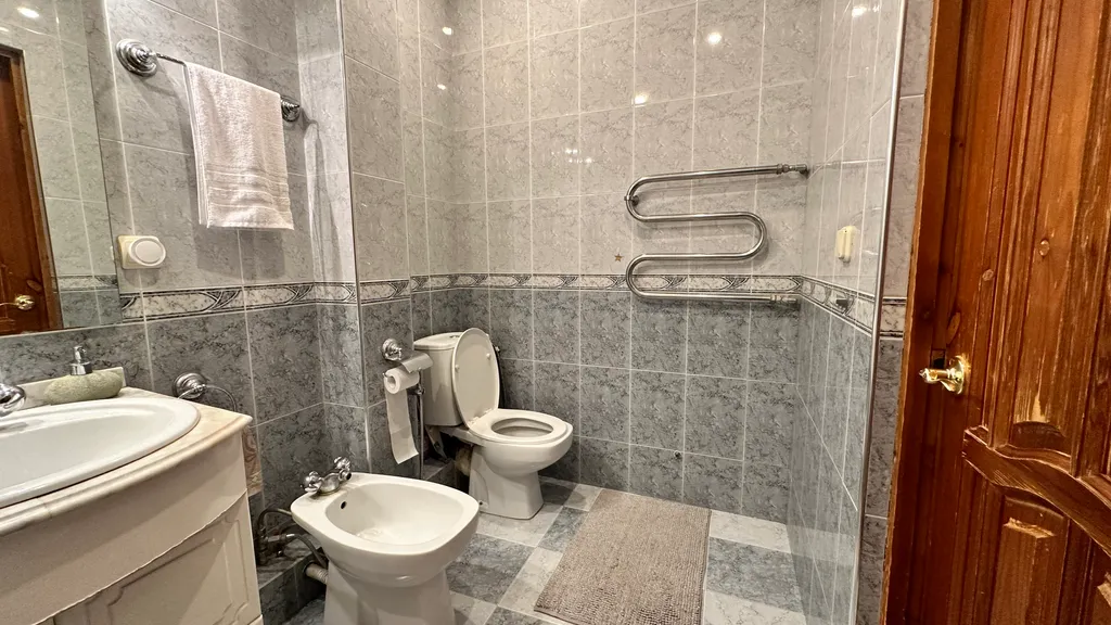 Центр Двухкомнатная квартира с парковкой