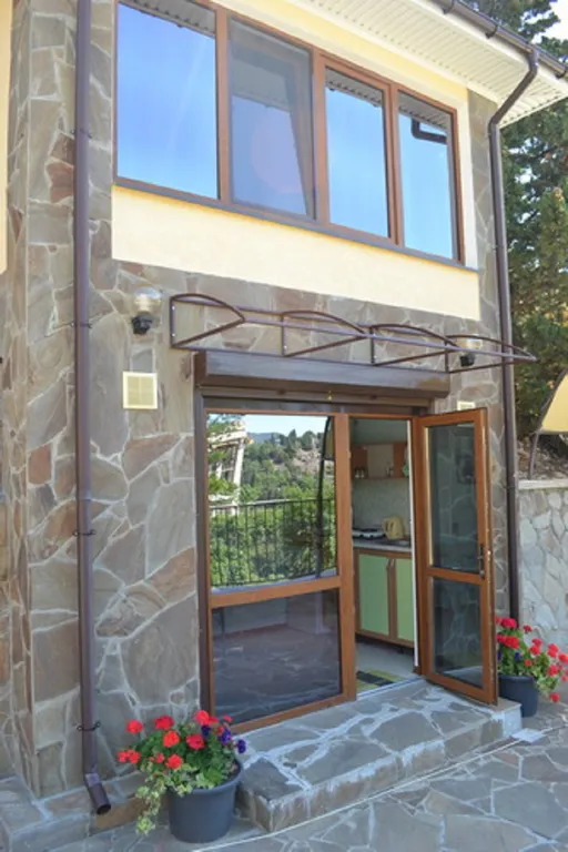 Коттедж 1-комнатный Дом — аренда посуточно в Гурзуф