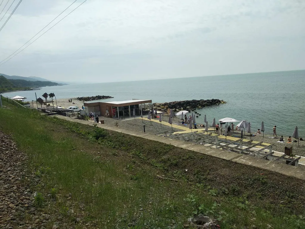 Комната с видом на море и горы