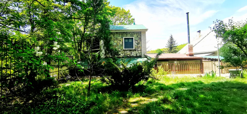 Дача квестов на Веселой с бассейном и баней