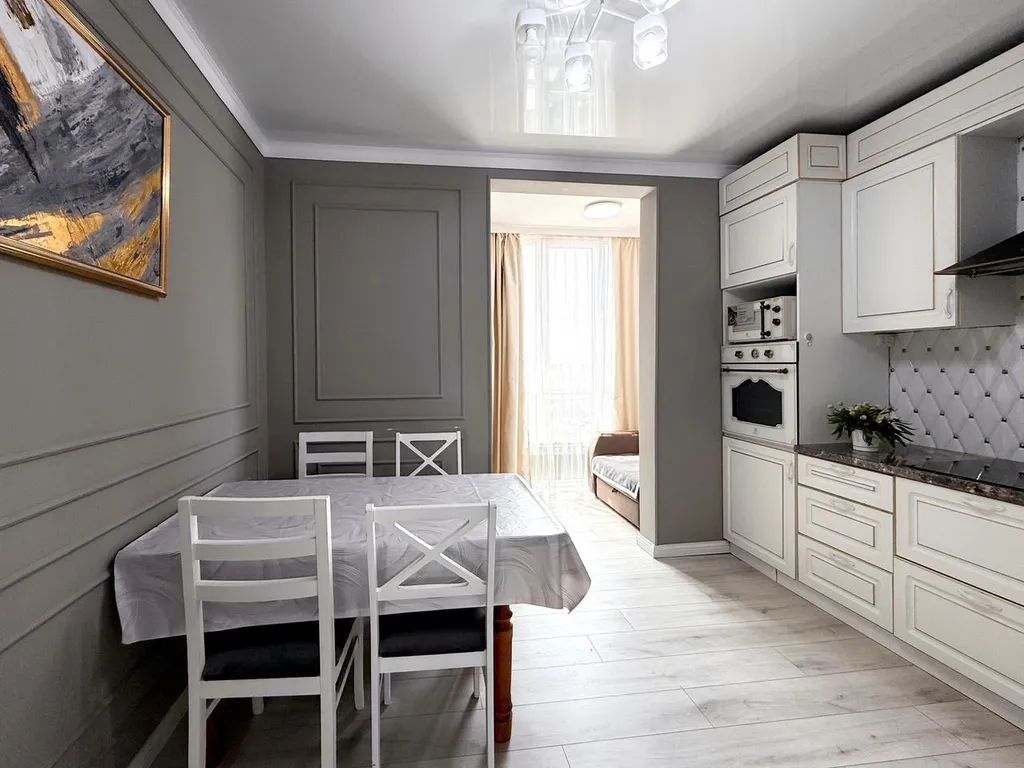 Квартира в ЖК «Раимбек» центр, рядом с метро и питьевой водой подарок