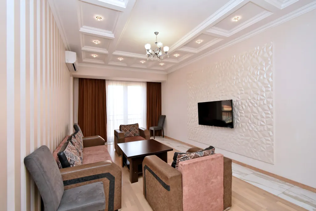 Apartment on Pavstos