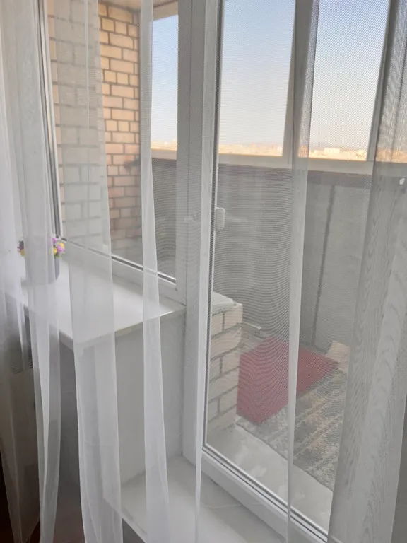 Уютная современная и просторная квартира с большой кухней