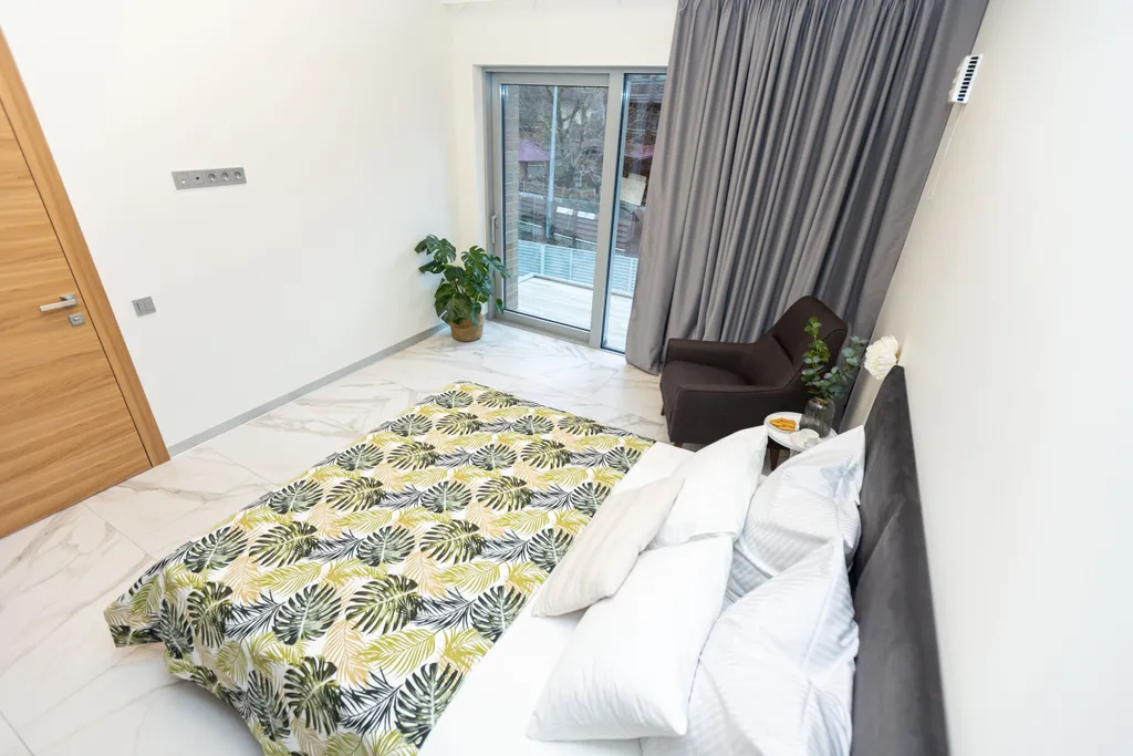 Квартира с 3 спальнями, камином с живым огнём и видом на горы