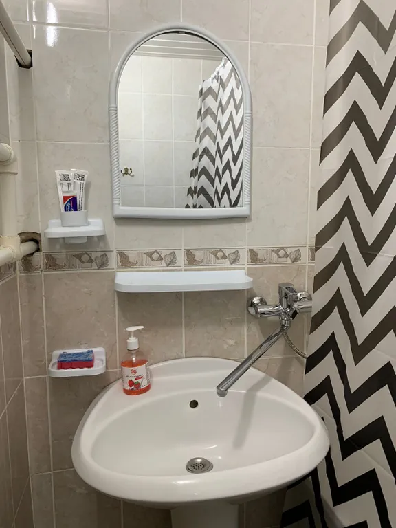 Квартира Уютная и просторная квартира в доме с развитой инфраструктурой — Элиста