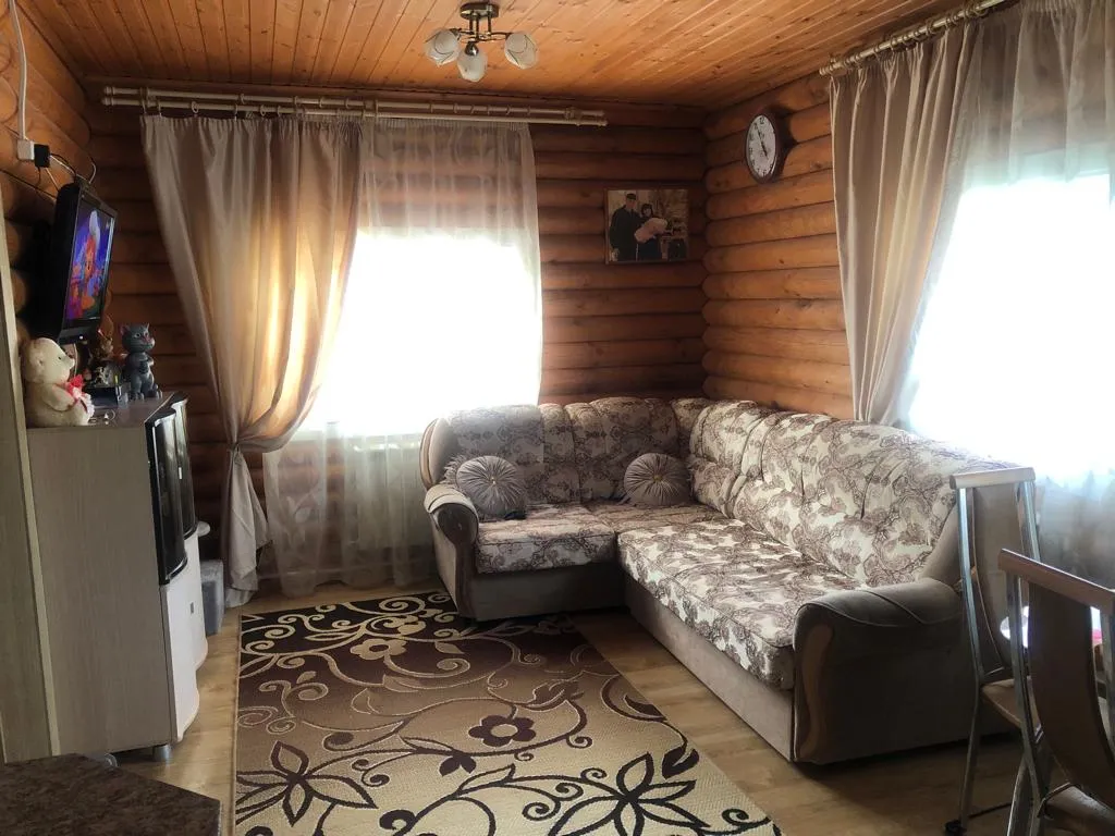 Современный дом из бревна