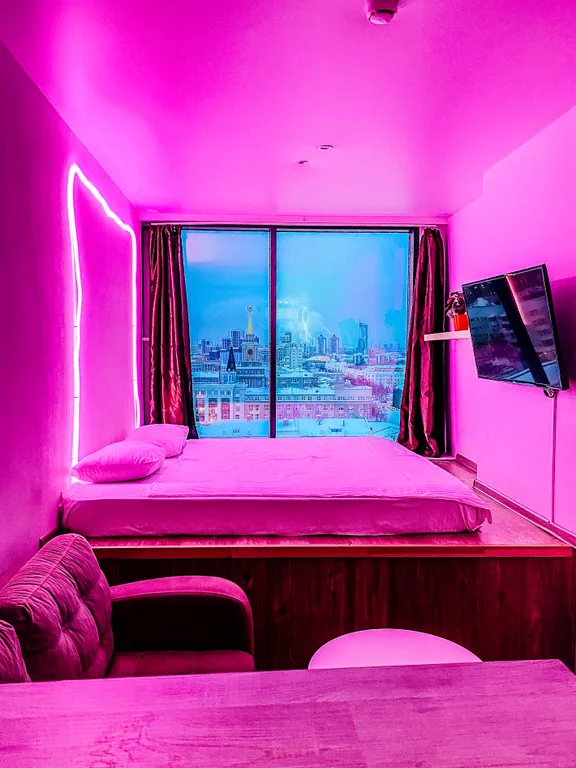 Квартира Апартаменты Pink neonlight — аренда посуточно в Екатеринбург