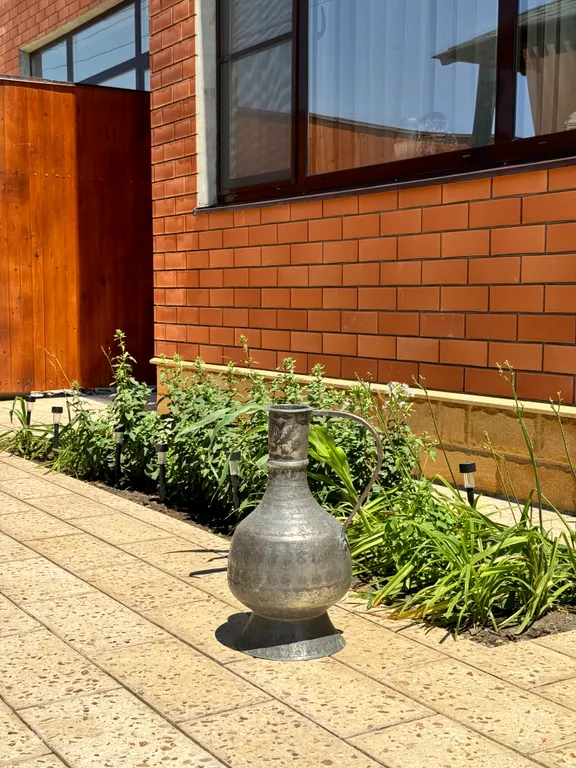 Дом на берегу Каспийского моря