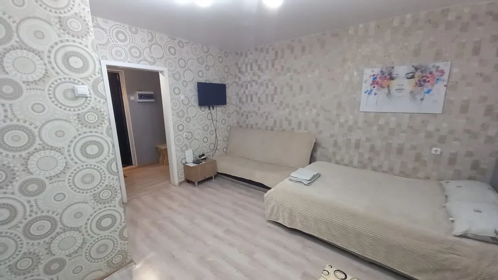 Уютная студия с видом на пруд